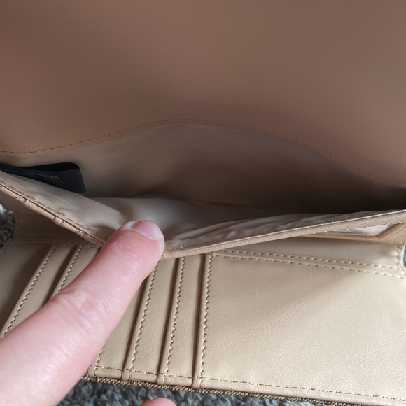 NWT Brown guess wallet - Picture 6 of 7